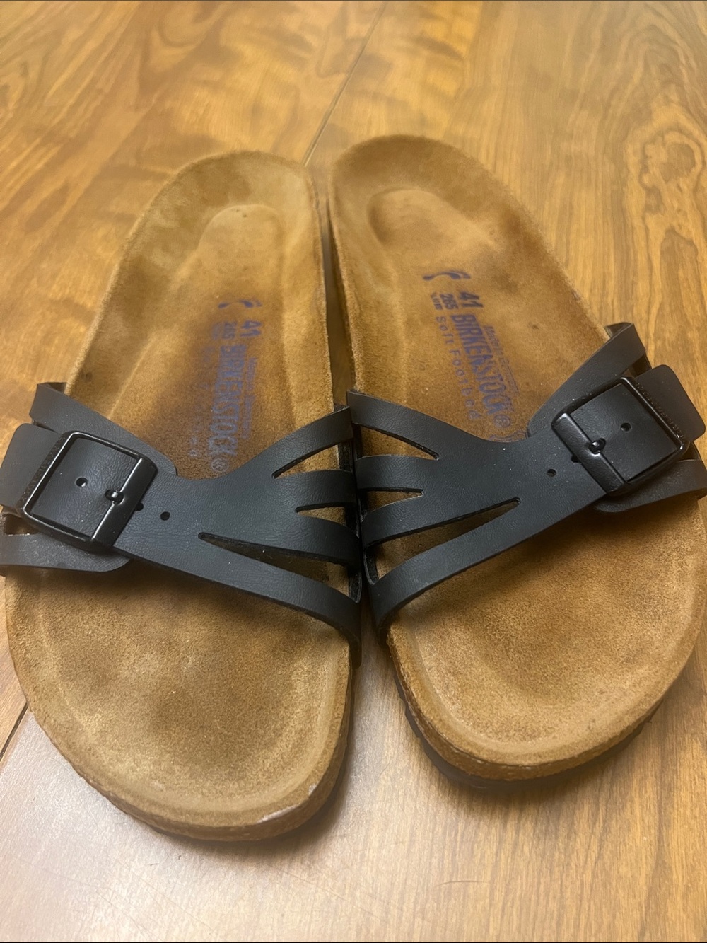 Women’s black slide on birkenstocks size 41 like new ! Size 10 - 10.5
